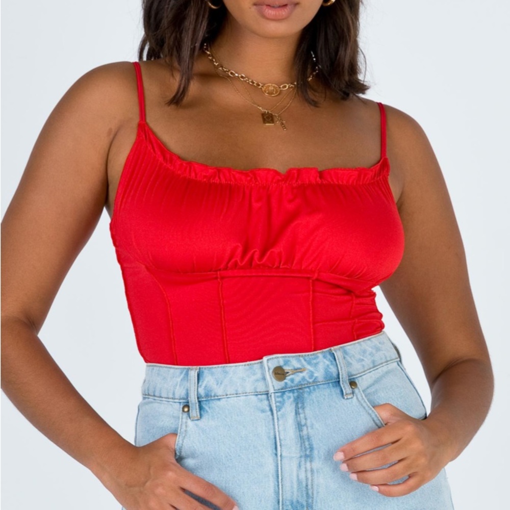 The Annette top Princess Polly red